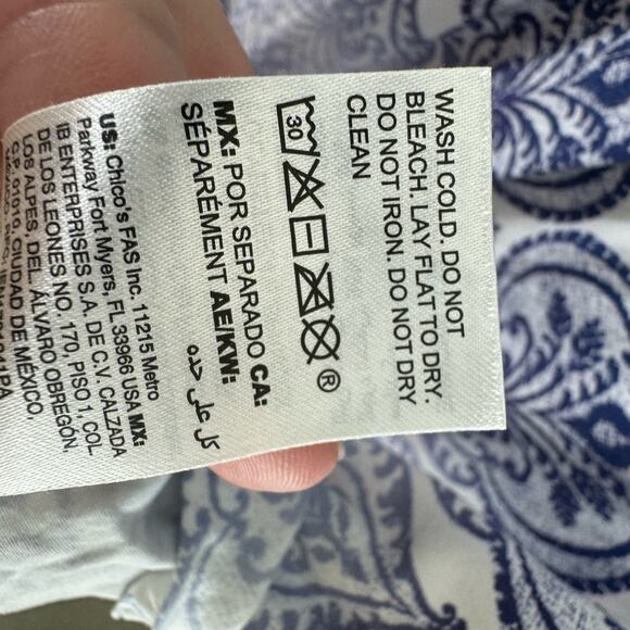 Chico's Ombre Front Colorful Back Long Sleeve Collared Button Up Blouse Size M - Picture 8 of 8